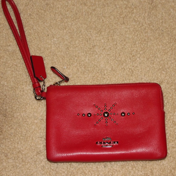 Gently Used Coach wristlet - Picture 2 of 6